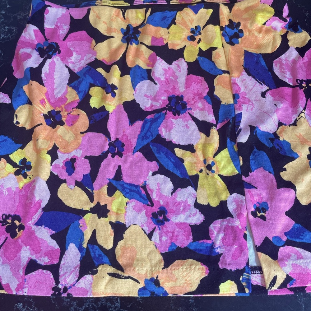 Floral mini skirt